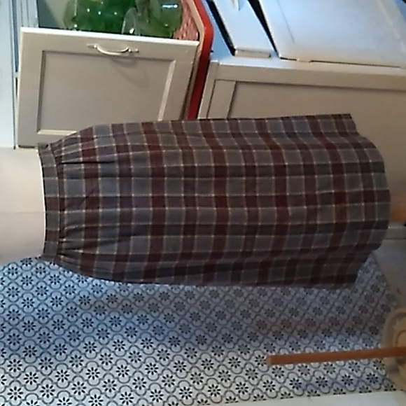 Vintage Pendleton wool plaid skirt 27 waist - Picture 1 of 3